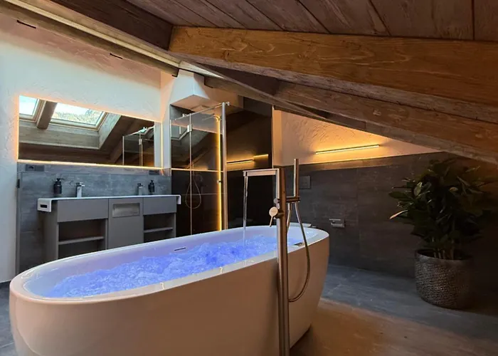 Livalpin - With Private Sauna & Whirlpool شقة *