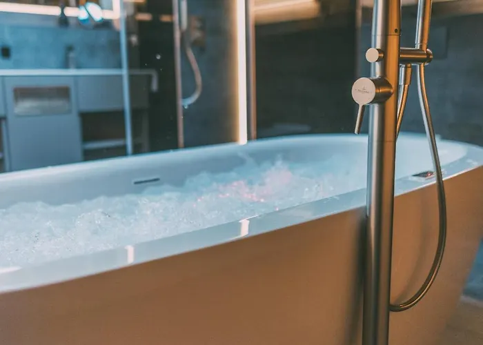 Livalpin - With Private Sauna & Whirlpool شقة *